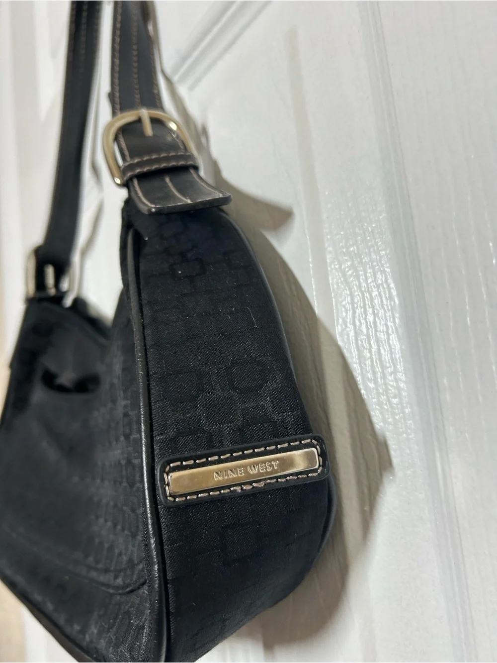 Nine West Black Fabric Shoulder Bag Small Hobo Zip Top Minimalist Y2K Style - Picture 4 of 12